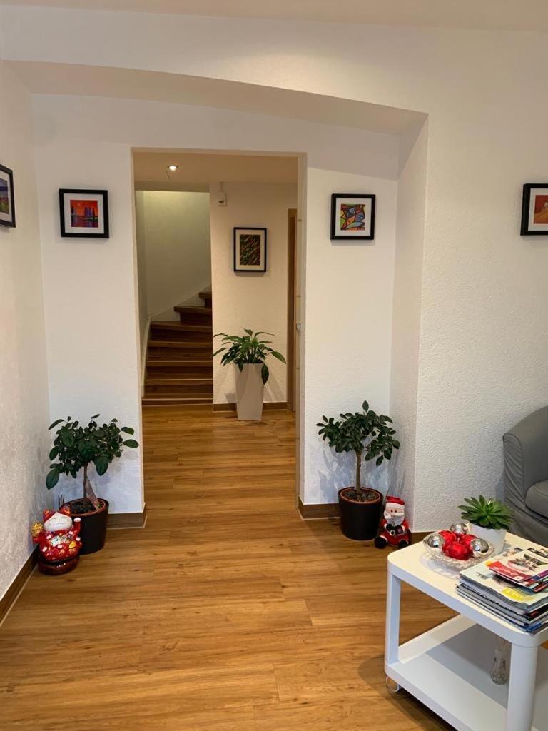 Guenstige Zimmer-Unterkunft Zimmer Mit Gemeinschaftsbad Lörrach Exterior foto